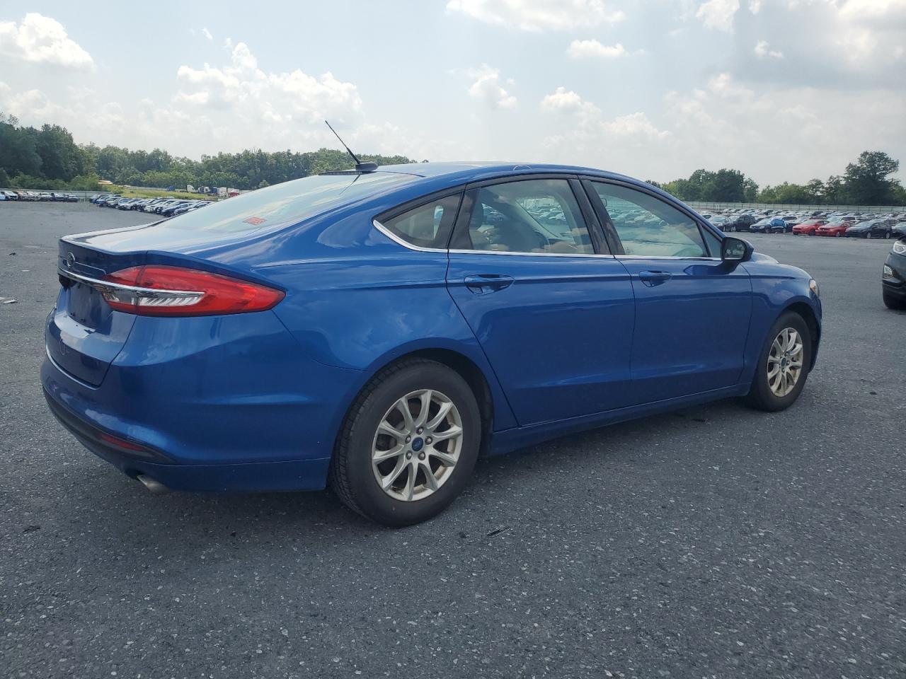 2017 Ford Fusion S - Фото 3