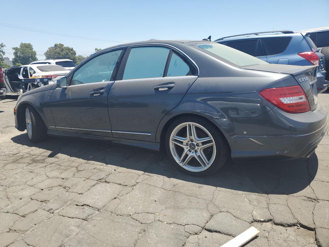 2013 Mercedes-Benz C 250 - Фото 2