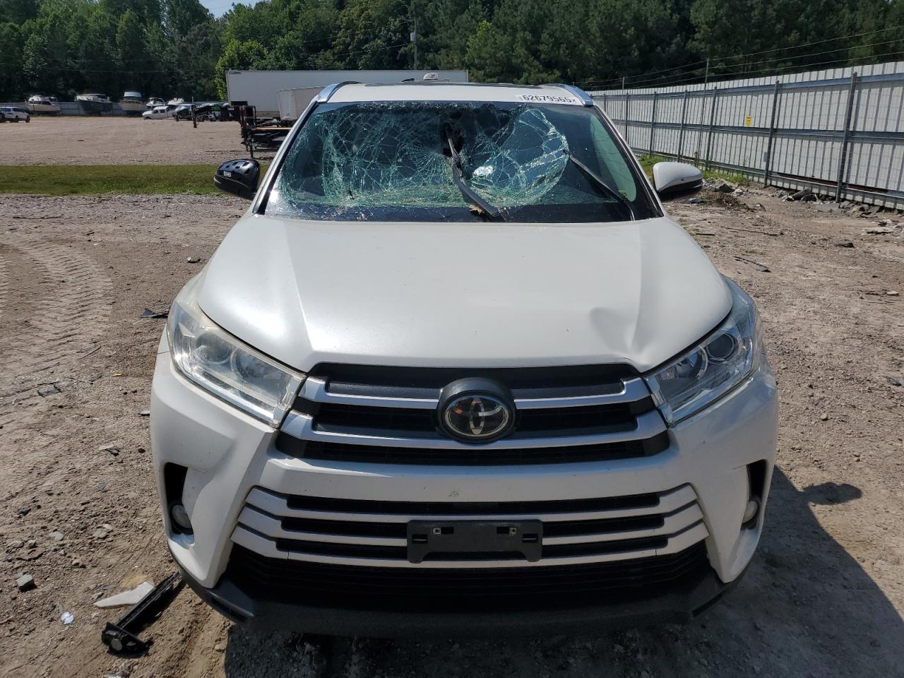 2017 Toyota Highlander Se - Фото 5
