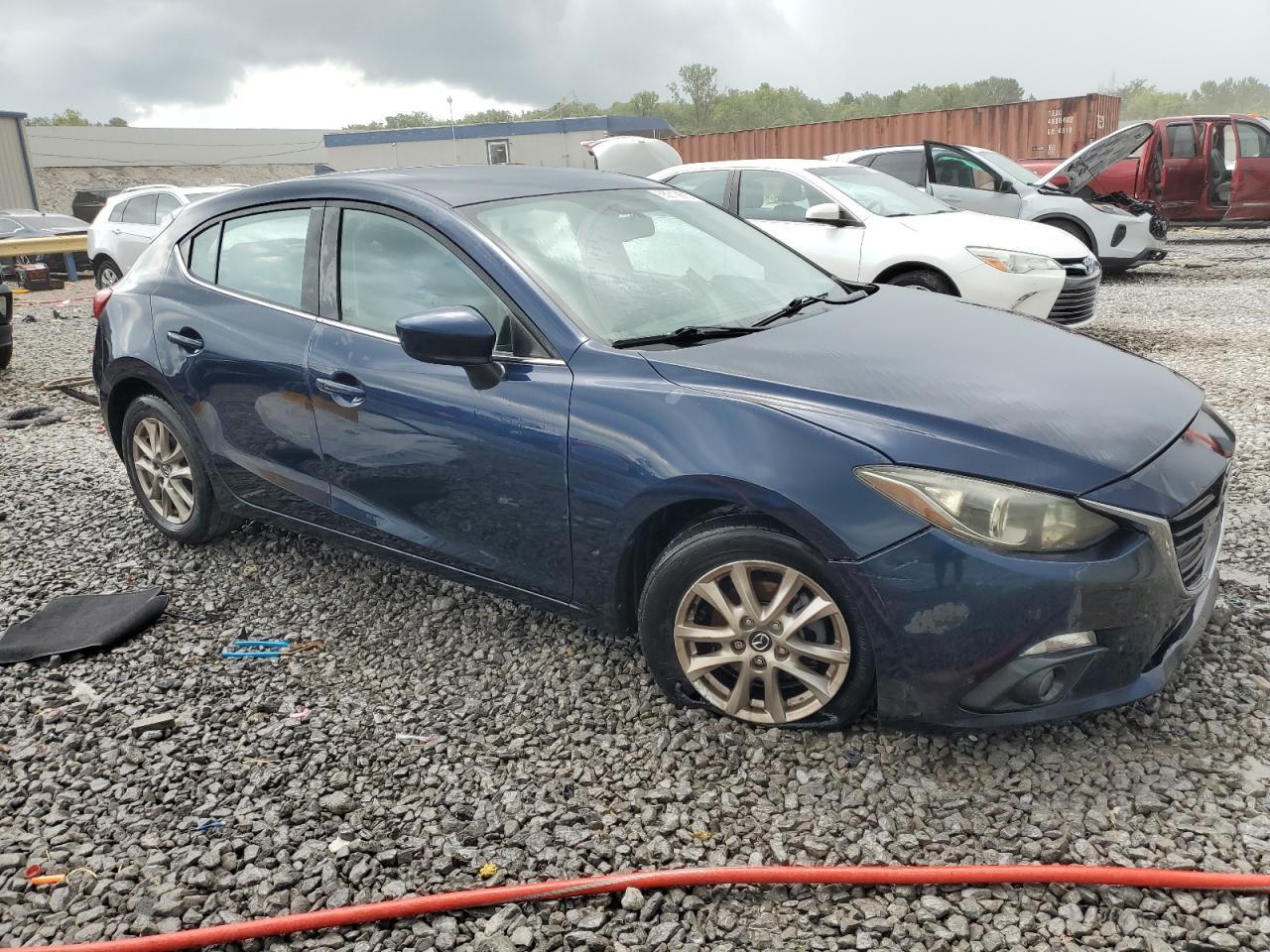 2016 Mazda 3 Touring - Image 4