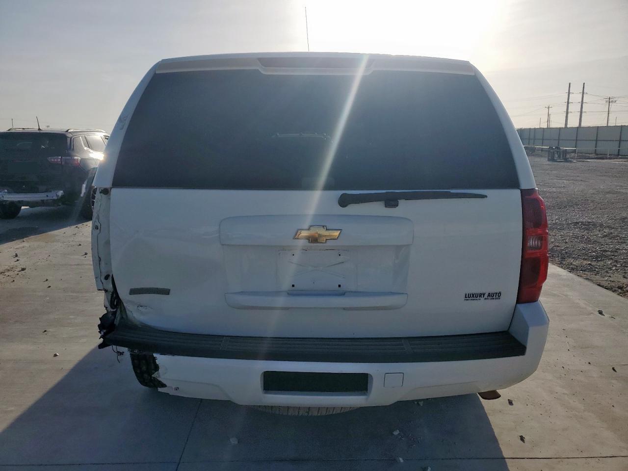 2010 Chevrolet Tahoe C1500 Ls - Image 6