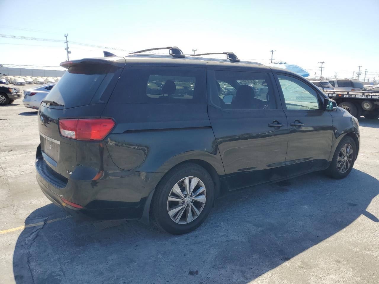 2017 Kia Sedona Lx - Фото 3
