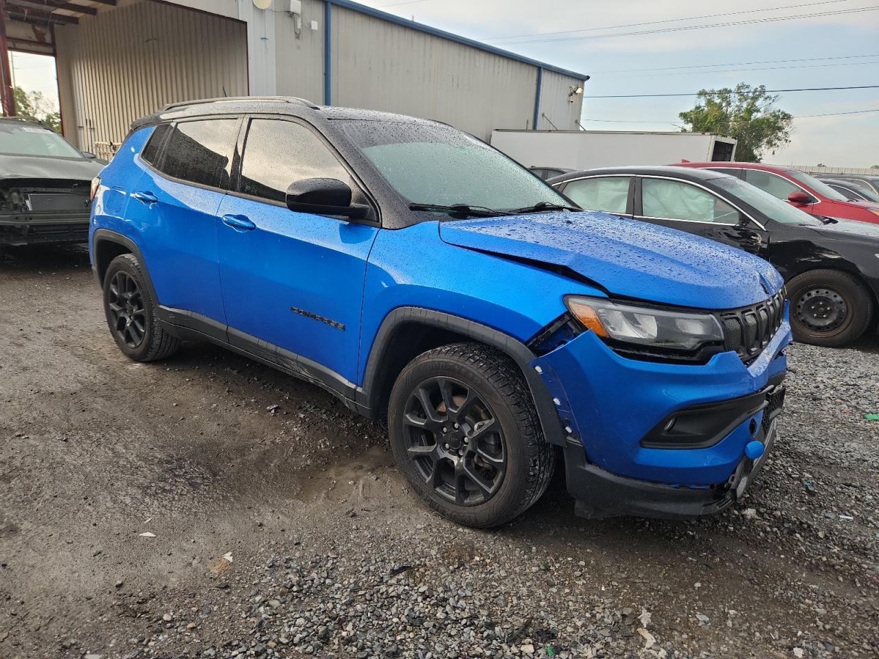 2022 Jeep Compass Latitude - Image 4