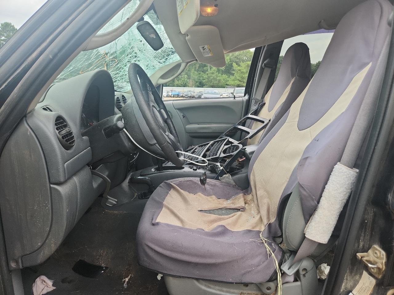 2007 Jeep Liberty Sport - Image 7