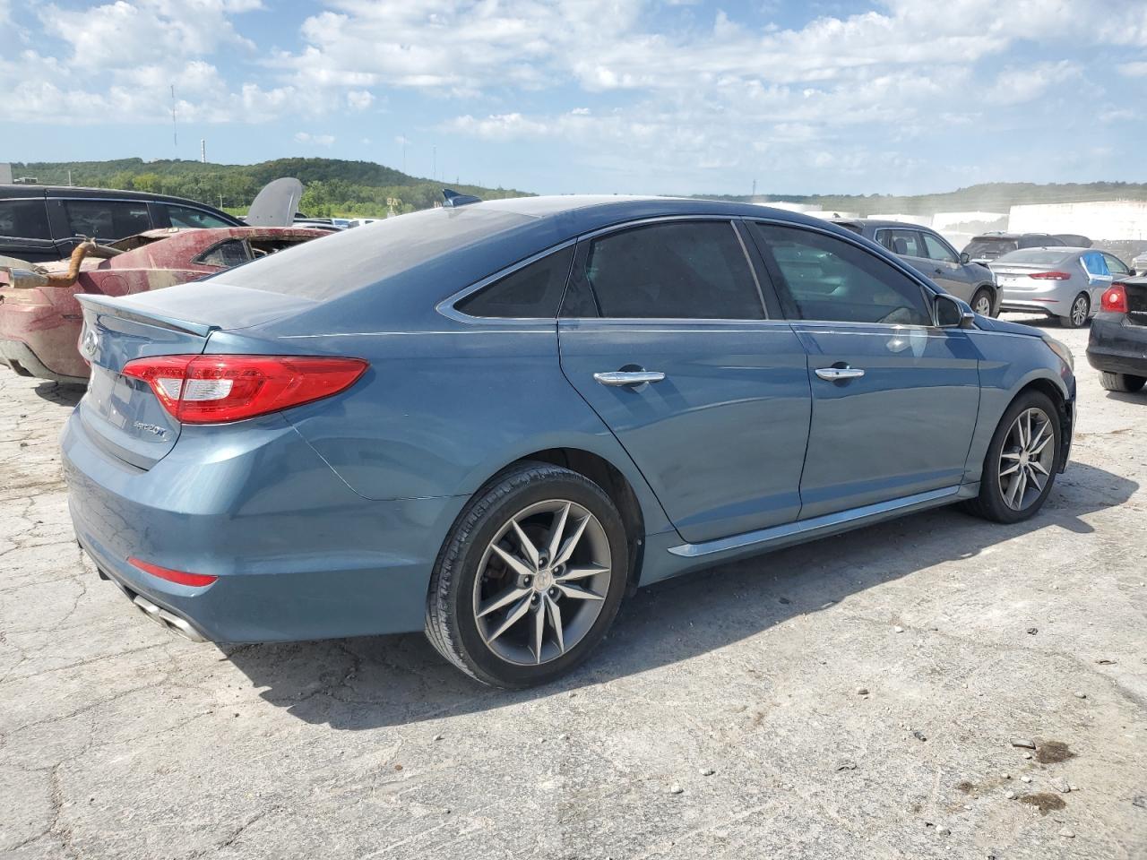 2015 Hyundai Sonata Sport - Image 3