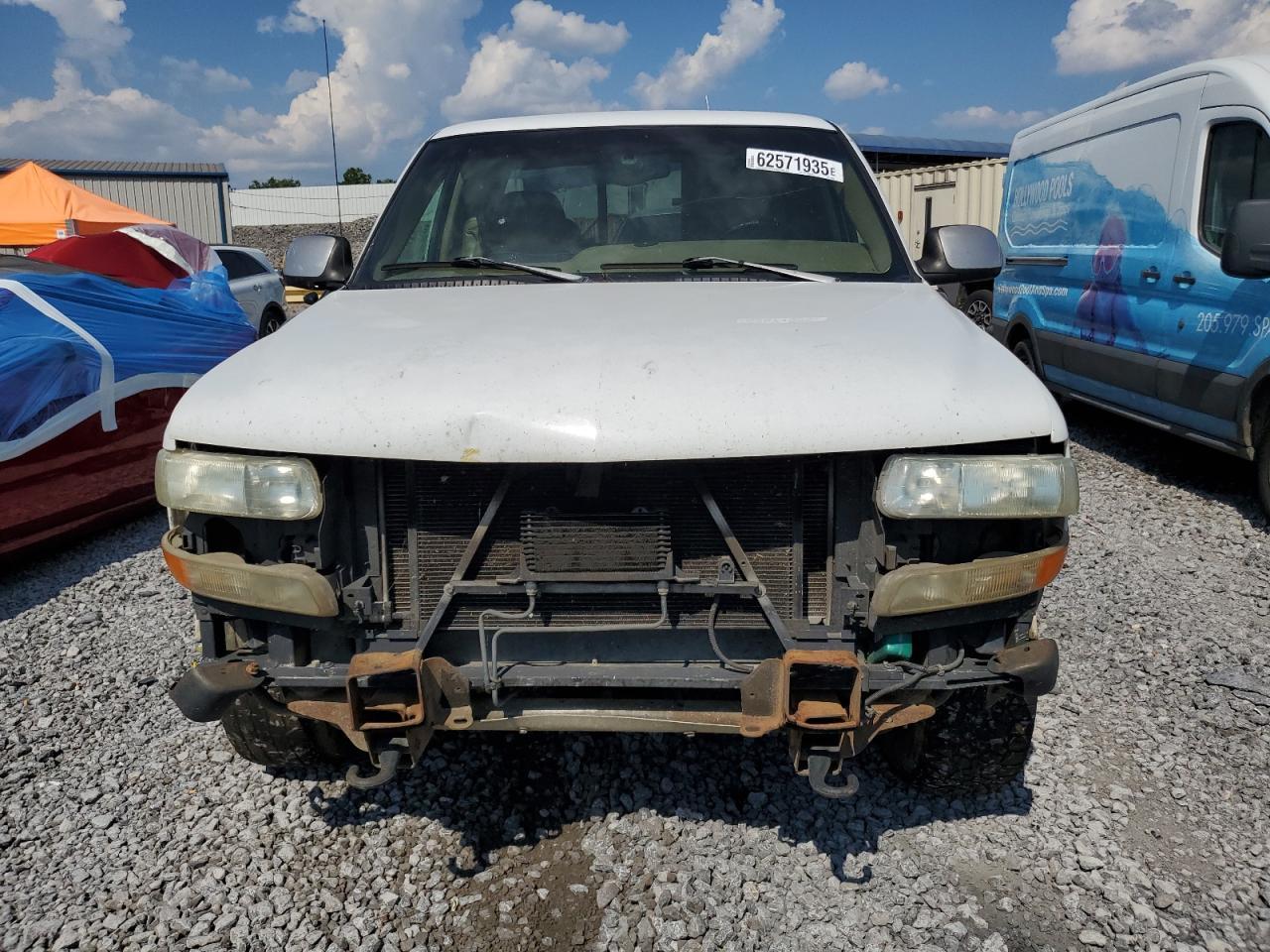 2000 Chevrolet Silverado C2500 - Фото 5