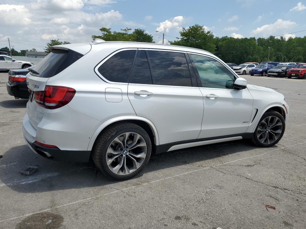 2015 BMW X5 xDrive50I - Фото 3