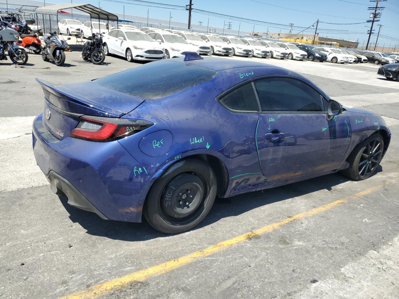 2023 Toyota Gr 86 Premium - Image 3