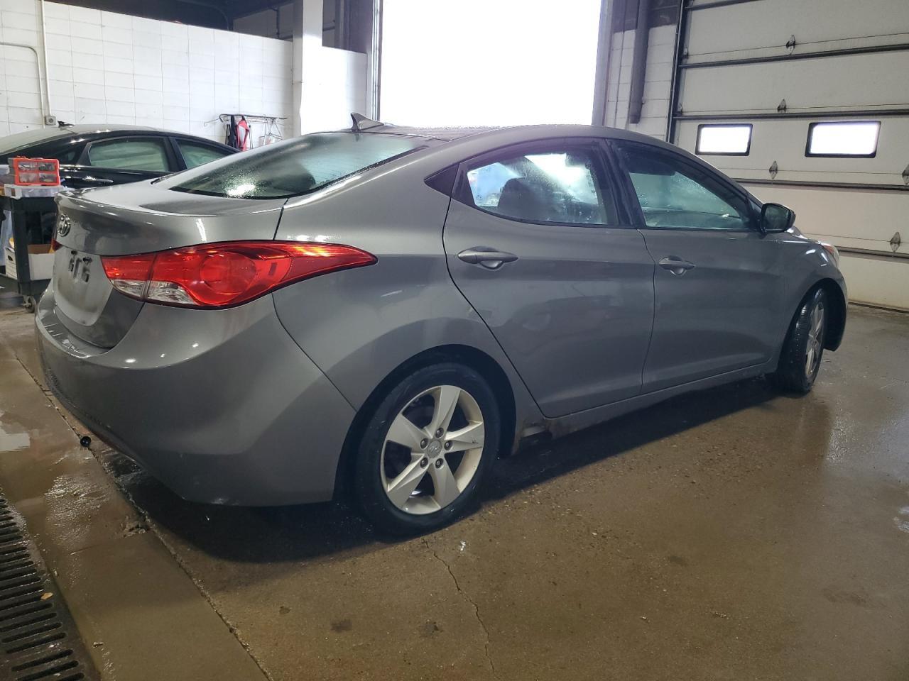 2013 Hyundai Elantra Gls - Фото 3