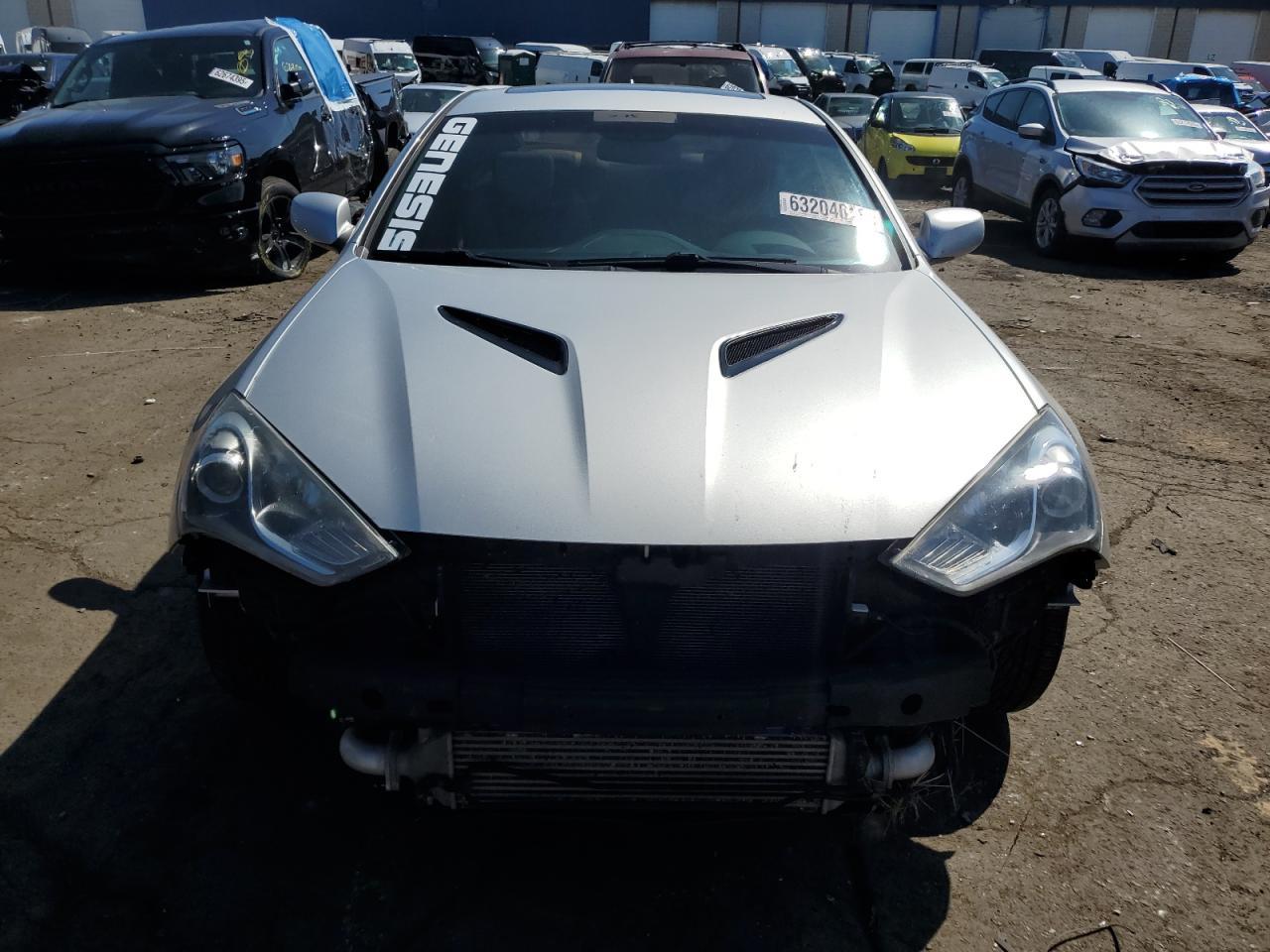 2013 Hyundai Genesis Coupe 2.0T - Фото 5
