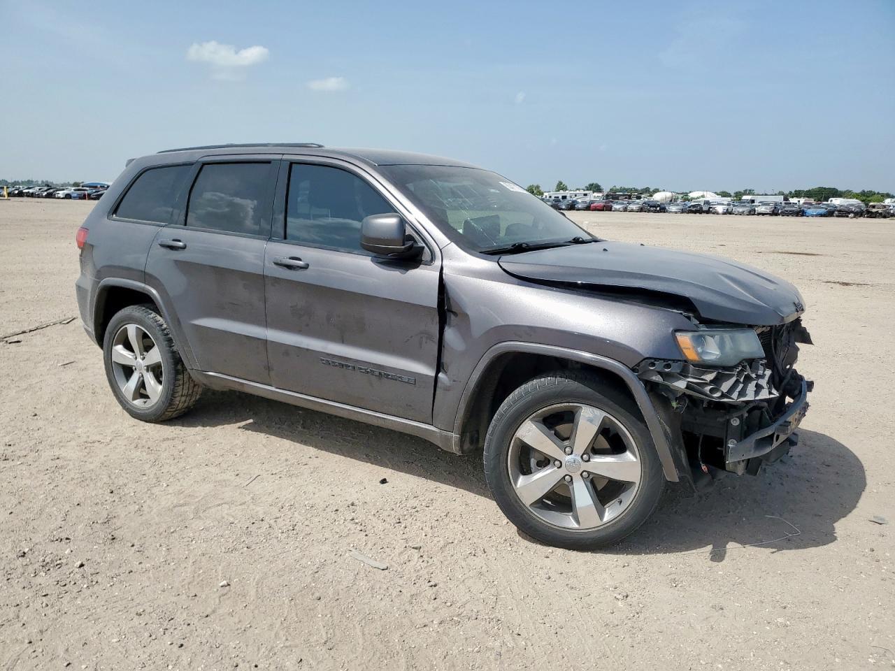 2018 Jeep Grand Cherokee Laredo - Image 4