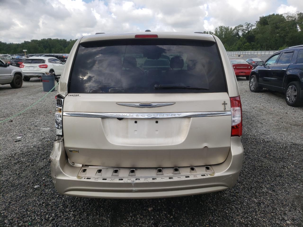 2014 Chrysler Town & Country Touring - Фото 6