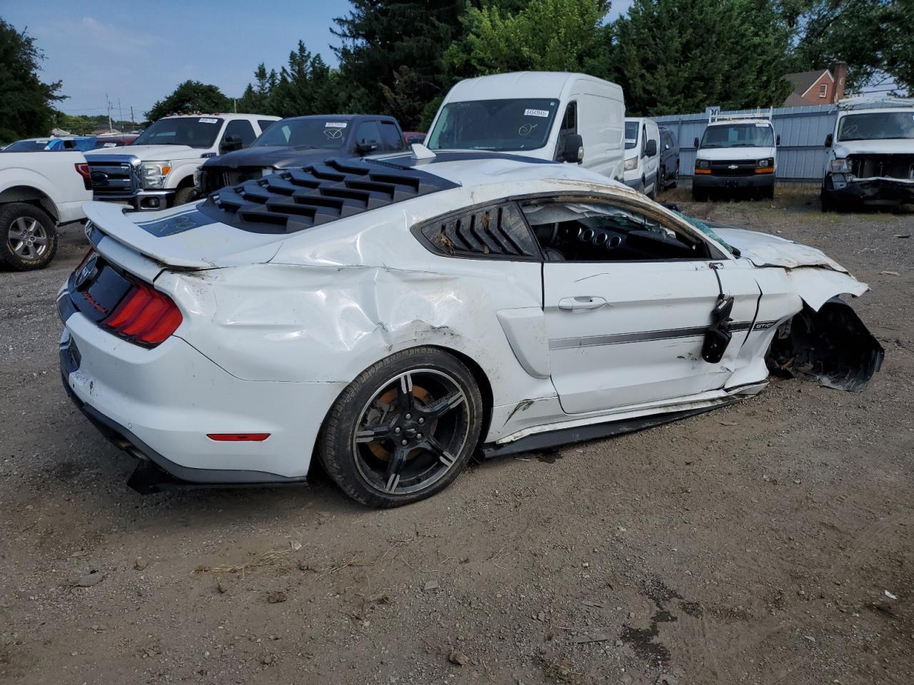 2021 Ford Mustang Gt - Фото 3