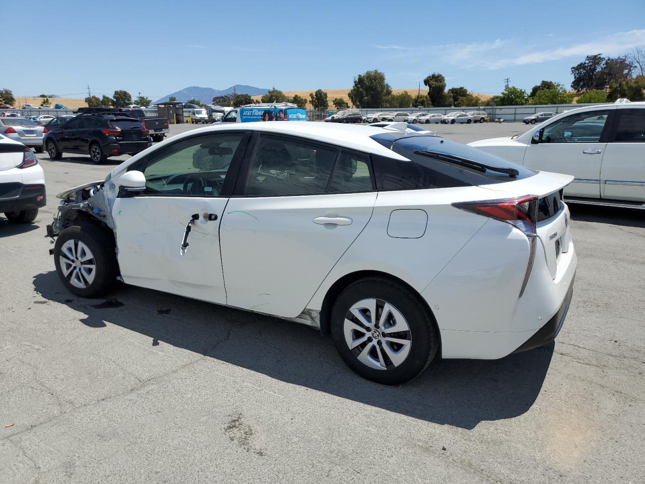 2018 Toyota Prius - Image 2