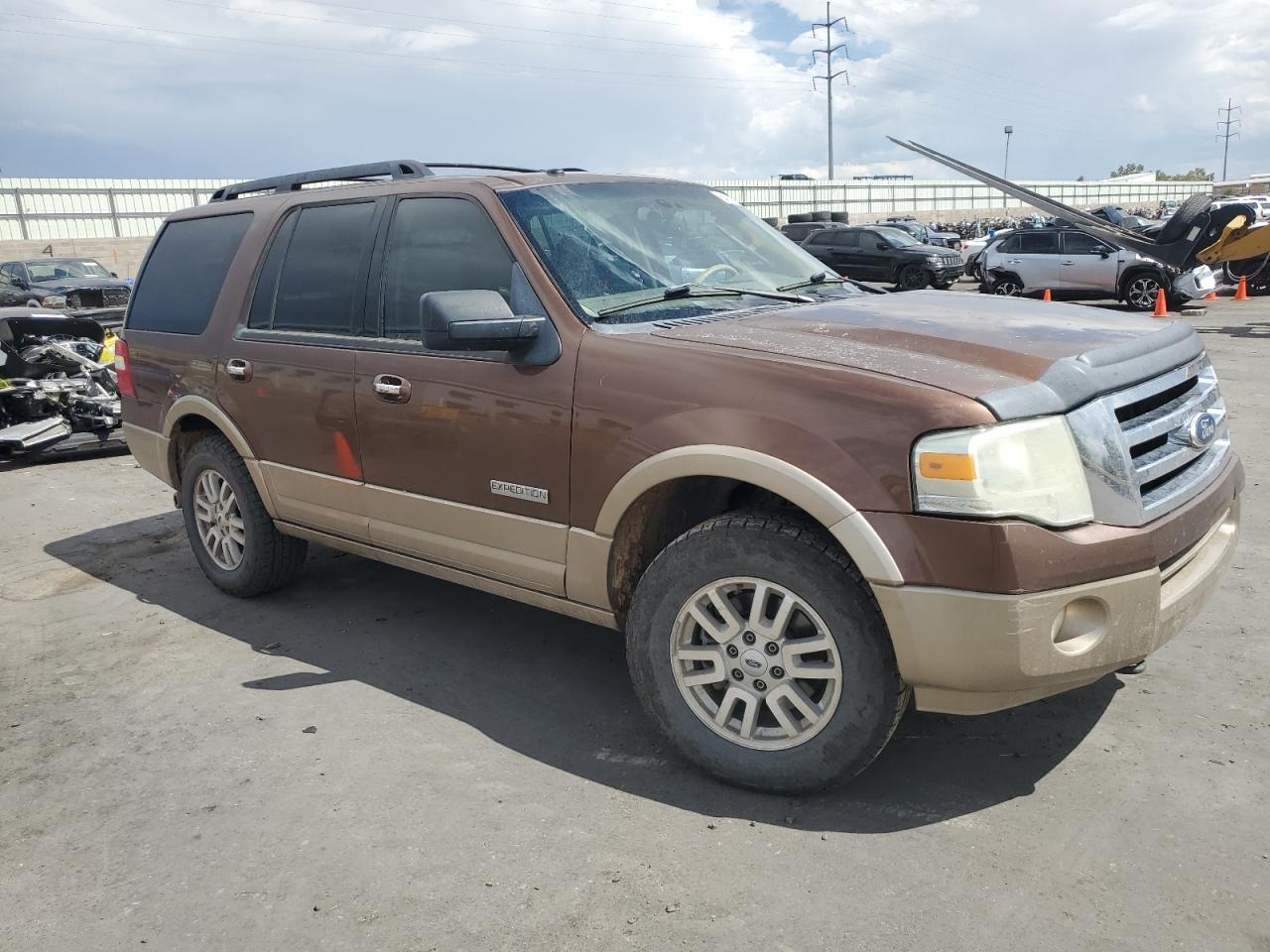 2011 Ford Expedition Xlt - Фото 4