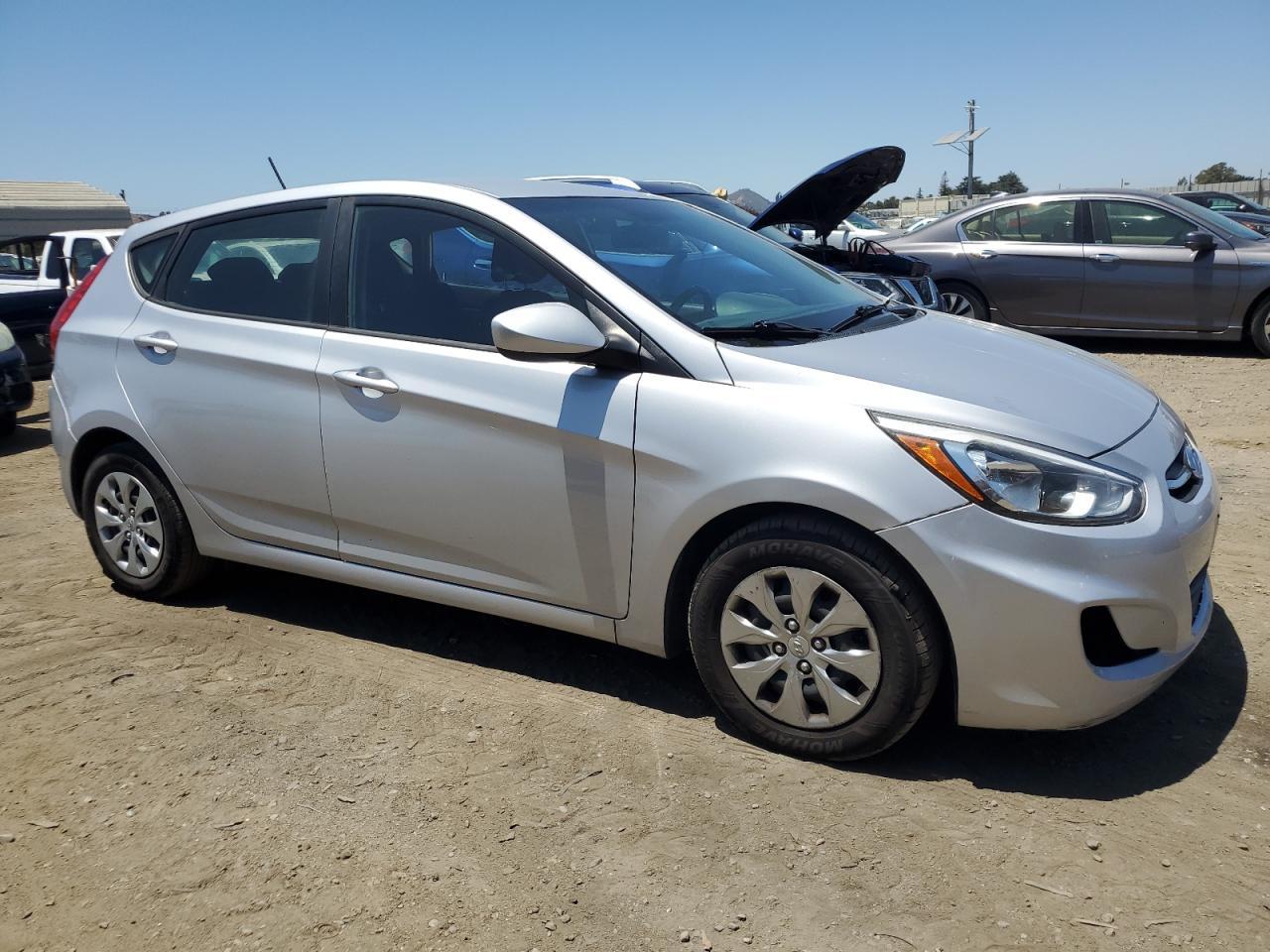 2017 Hyundai Accent Se - Фото 4