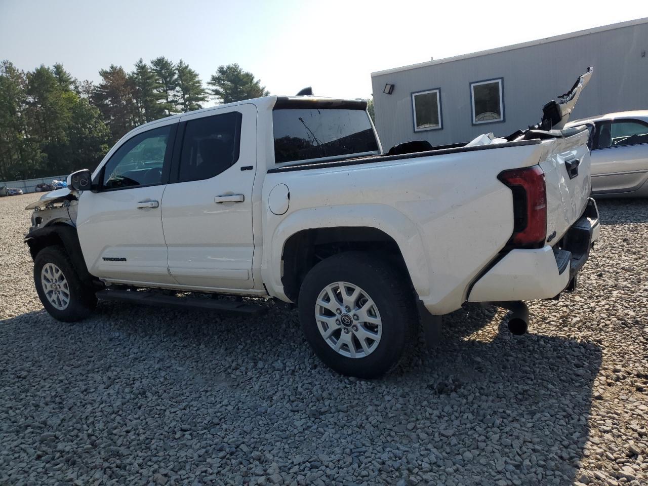 2024 Toyota Tacoma Double Cab - Image 2