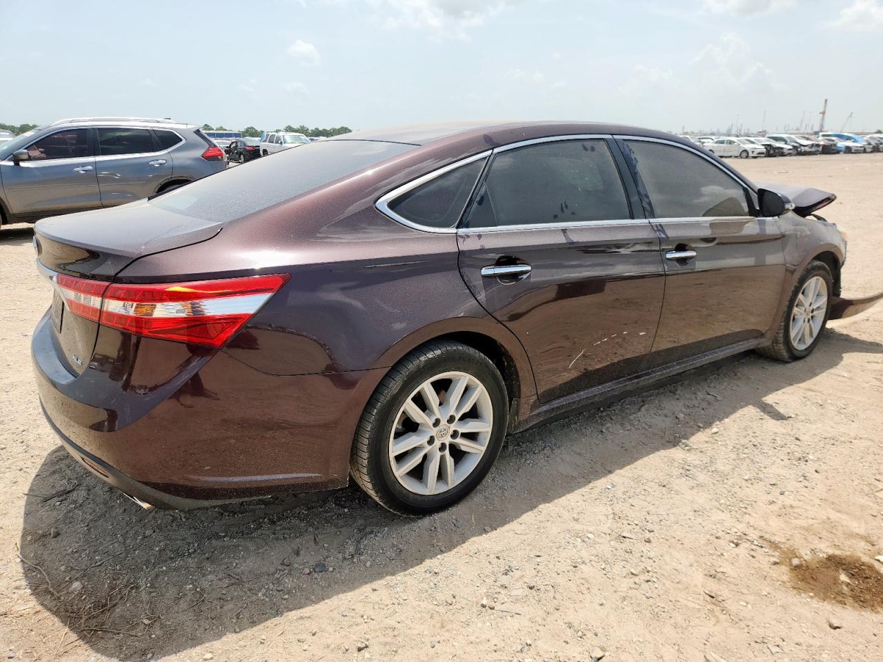 2013 Toyota Avalon Base - Image 3