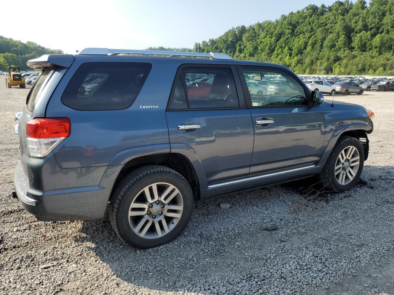 2013 Toyota 4Runner Sr5 - Фото 3