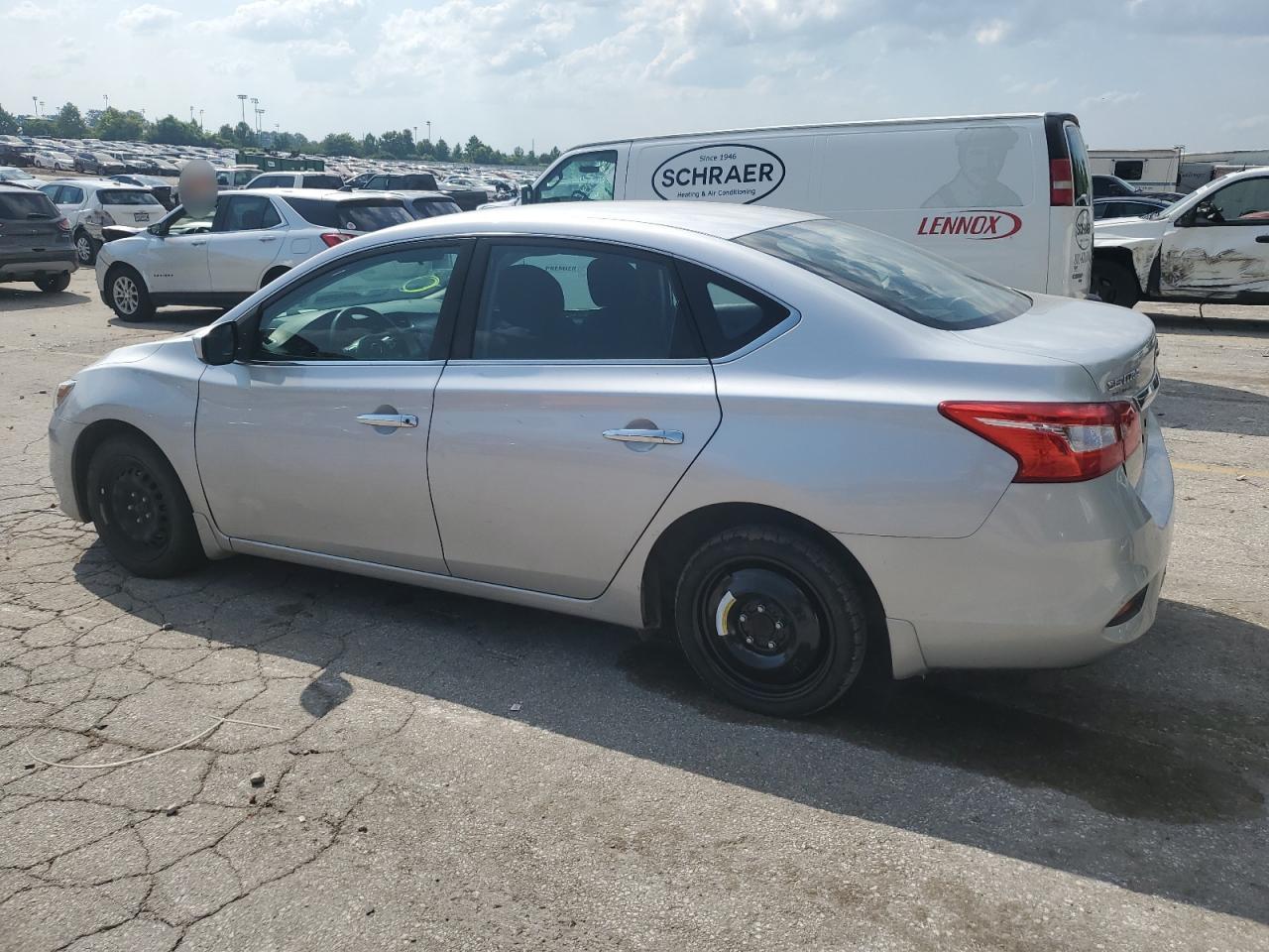 2019 Nissan Sentra S - Фото 2