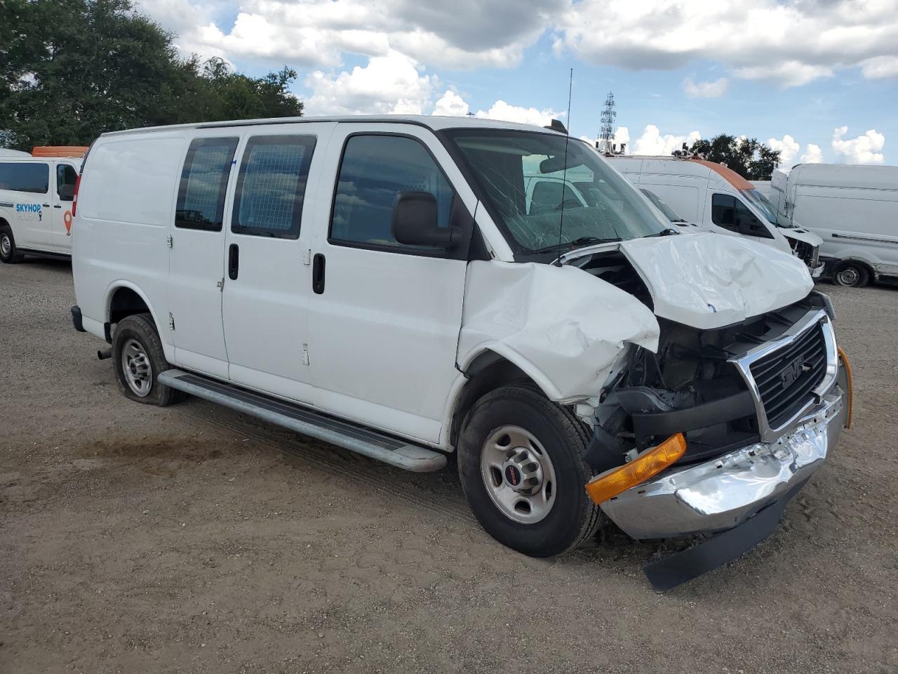 2020 GMC Savana G2500 - Фото 4