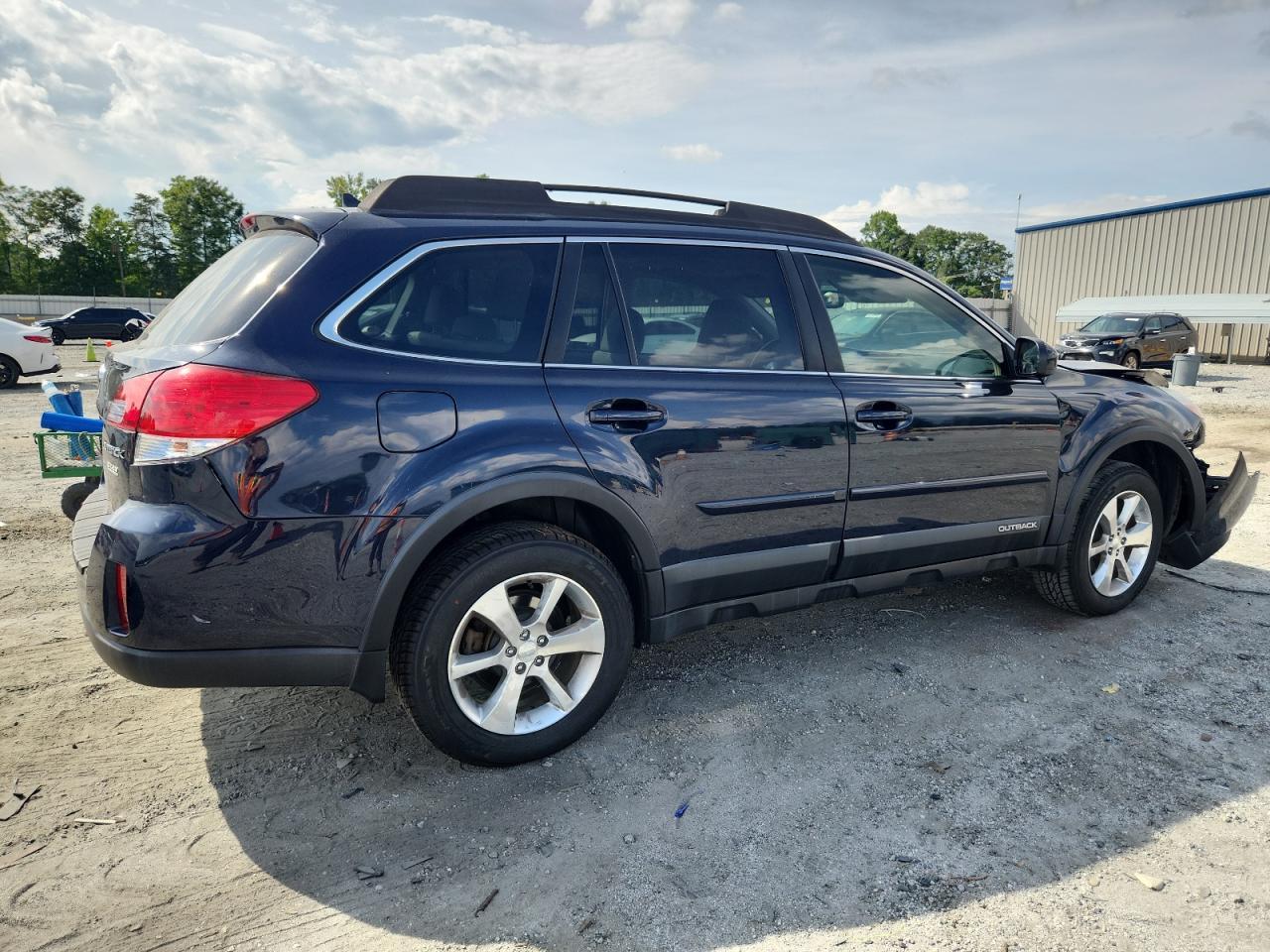 2013 Subaru Outback 2.5I Limited - Image 3