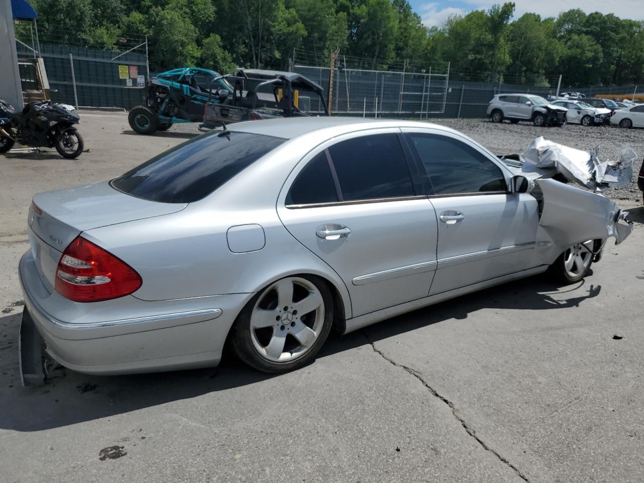 2006 Mercedes-Benz E 500 4Matic - Image 3