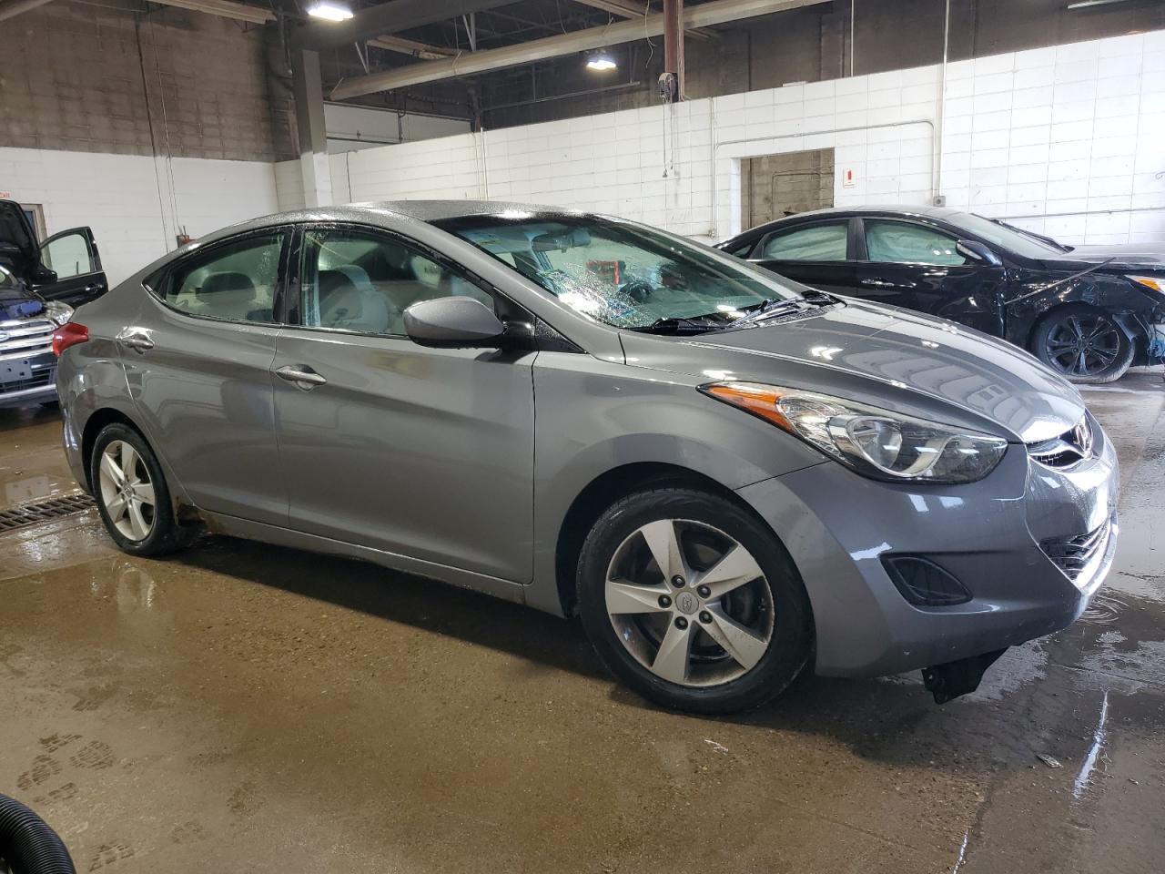 2013 Hyundai Elantra Gls - Фото 4