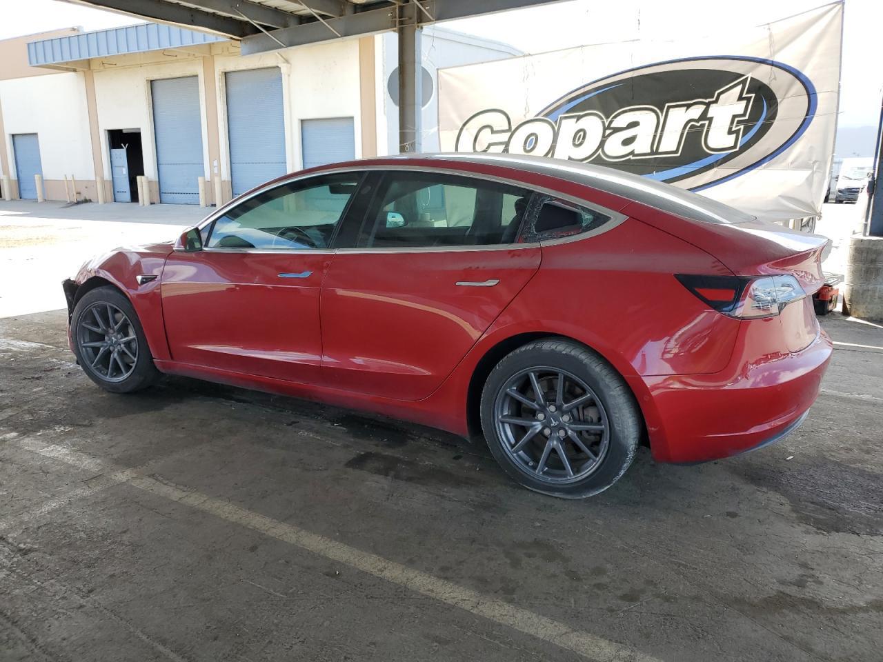 2018 Tesla Model 3 - Фото 2
