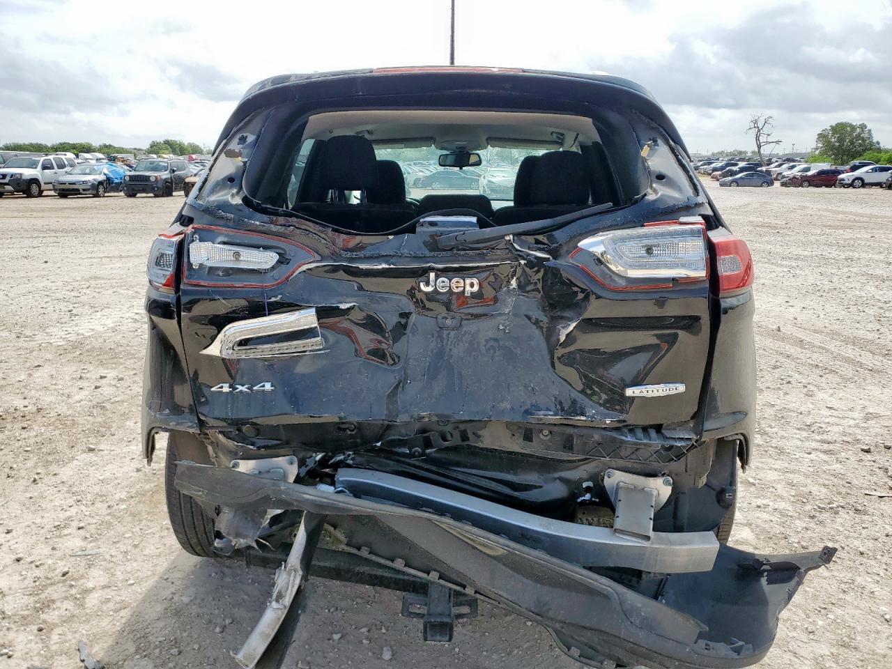 2017 Jeep Cherokee Latitude - Фото 6