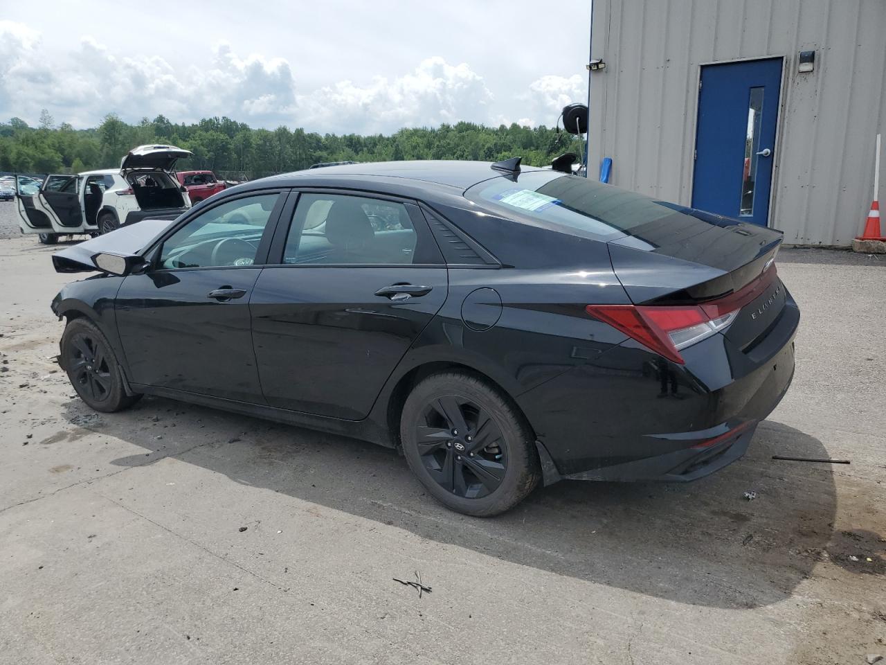 2022 Hyundai Elantra Sel - Фото 2