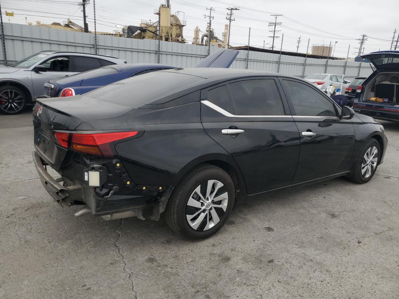 2025 Nissan Altima S - Фото 3