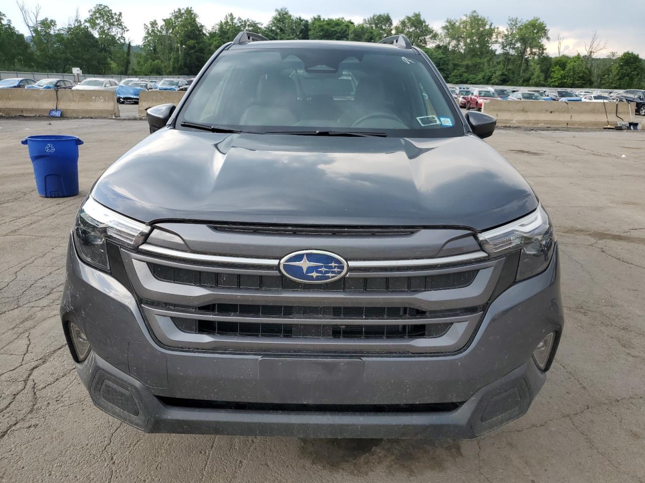 2025 Subaru Forester Premium - Фото 5
