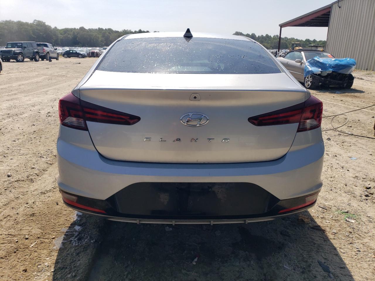 2020 Hyundai Elantra Sel - Фото 6