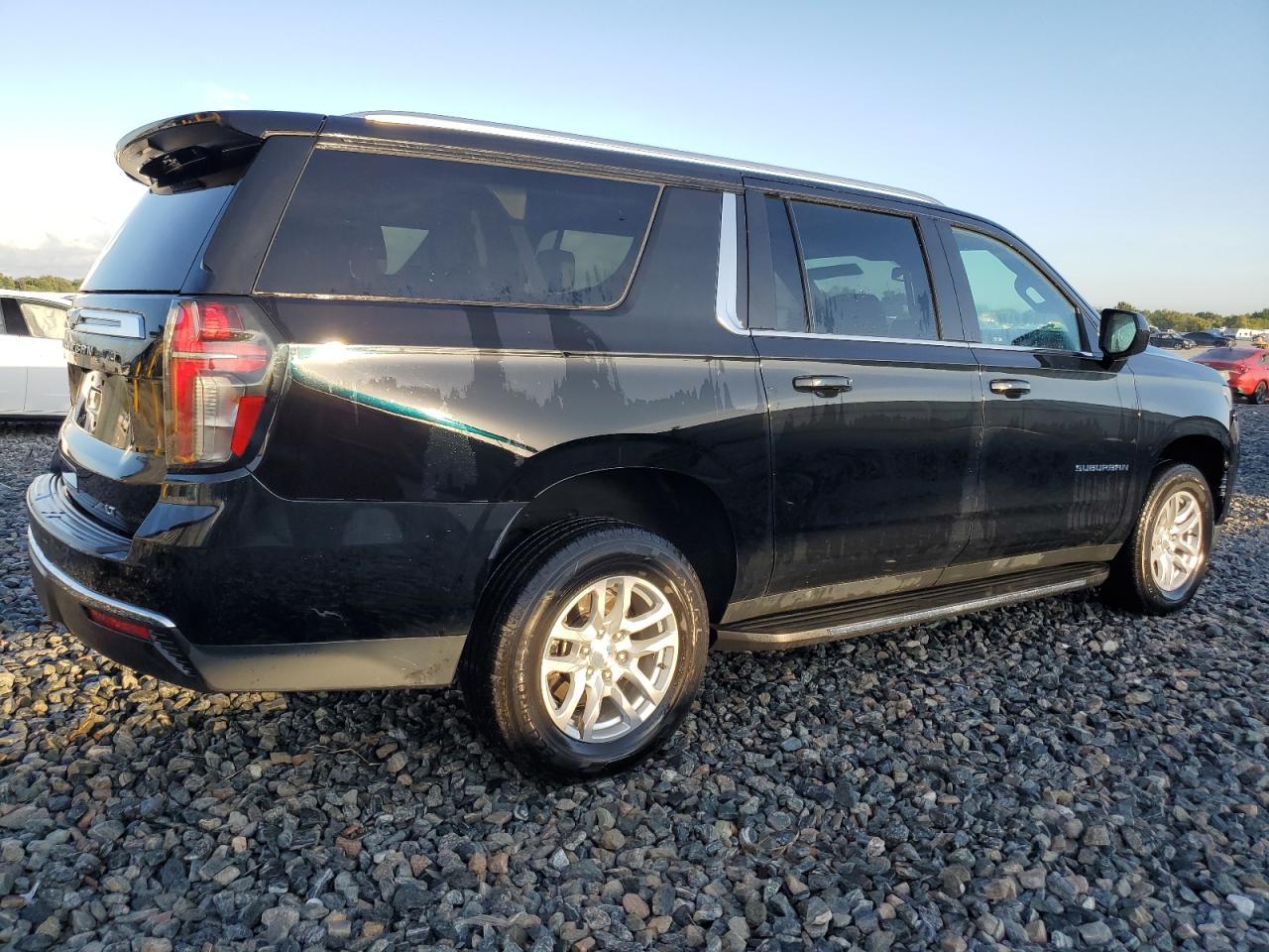 2023 Chevrolet Suburban C1500 Lt - Фото 3