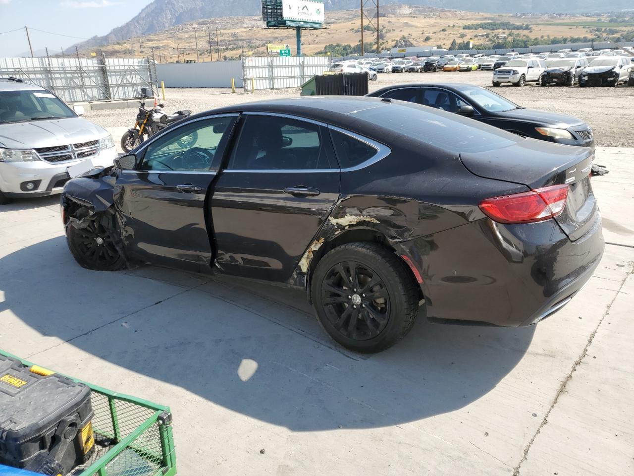 2015 Chrysler 200 C - Фото 2