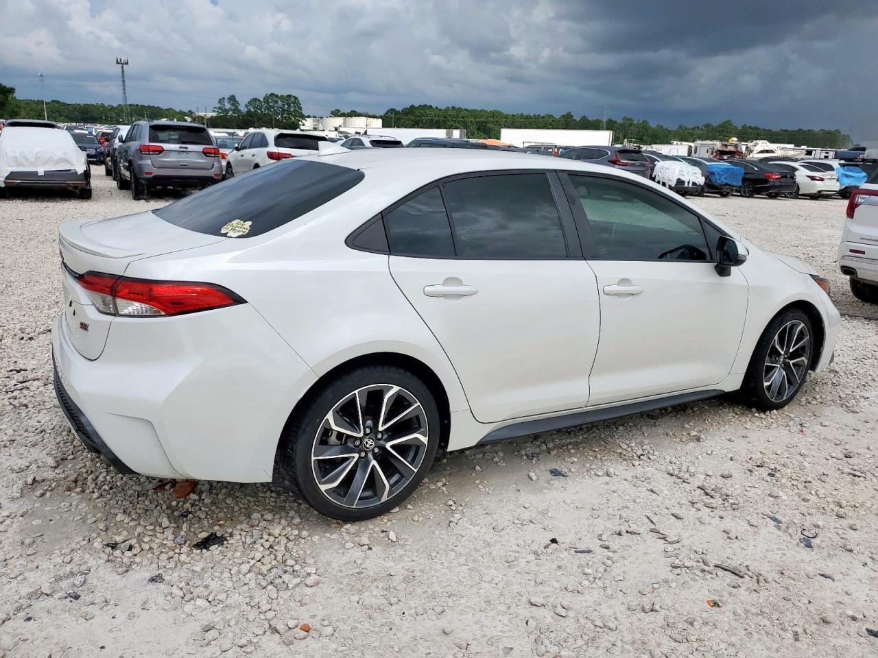 2020 Toyota Corolla Se - Image 3