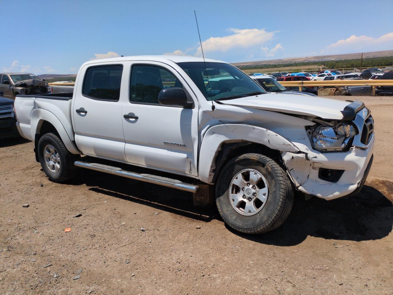 2015 Toyota Tacoma Double Cab - Image 4