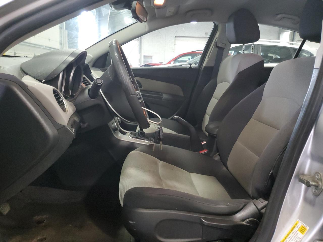 2014 Chevrolet Cruze Ls - Фото 7