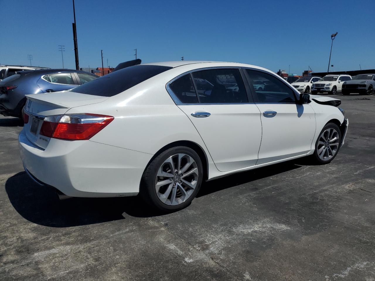 2013 Honda Accord Sport - Image 3