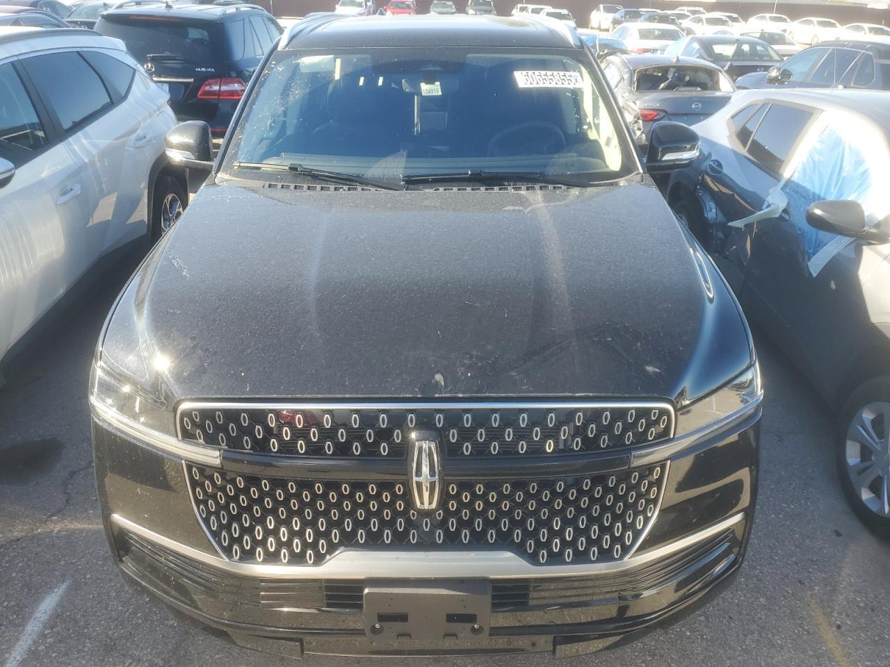 2025 Lincoln Navigator Reserve - Image 5