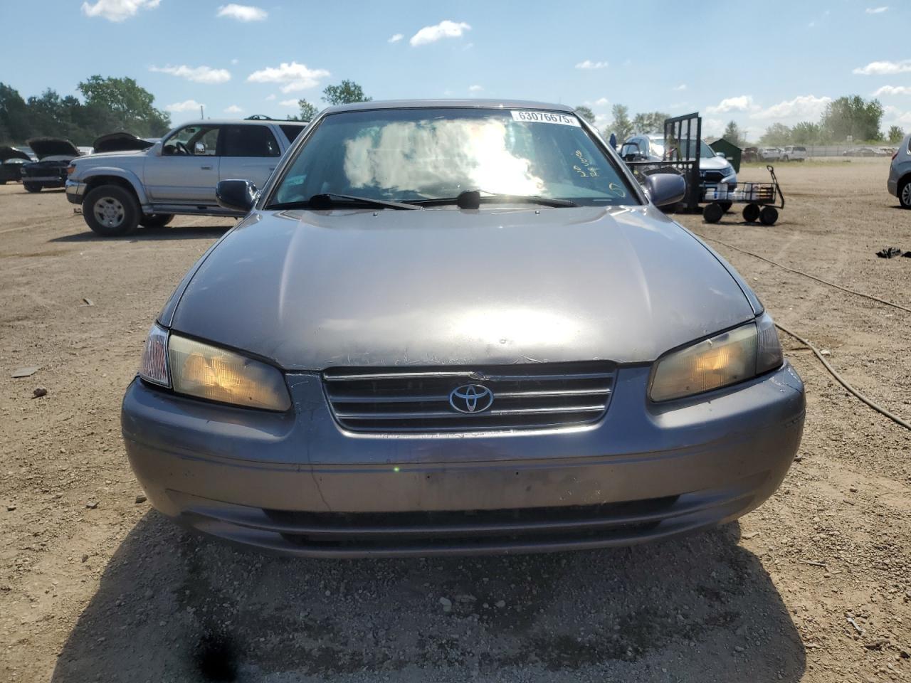 1999 Toyota Camry Ce - Фото 5