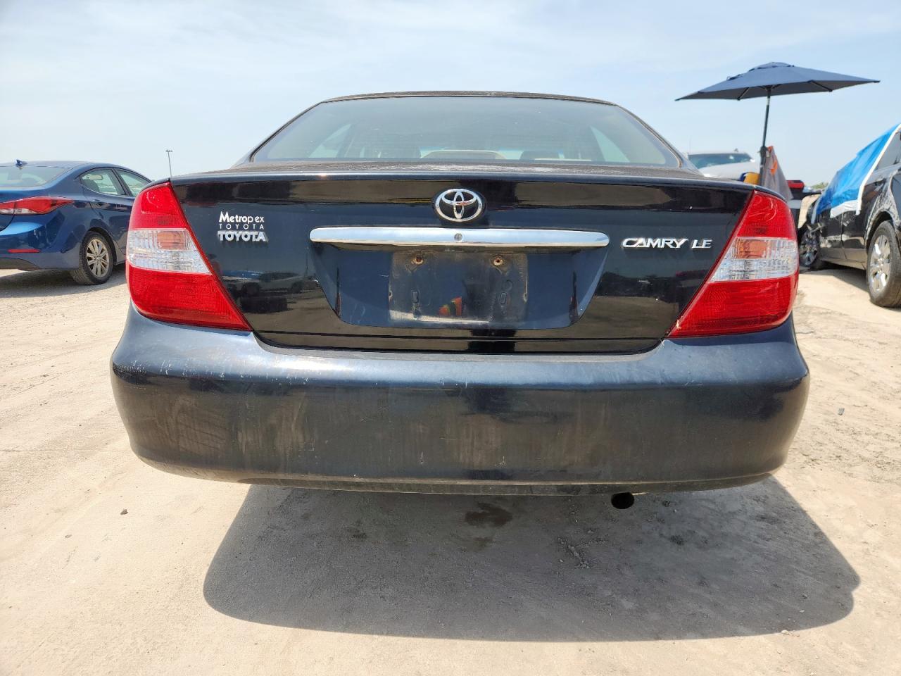2002 Toyota Camry Le - Фото 6