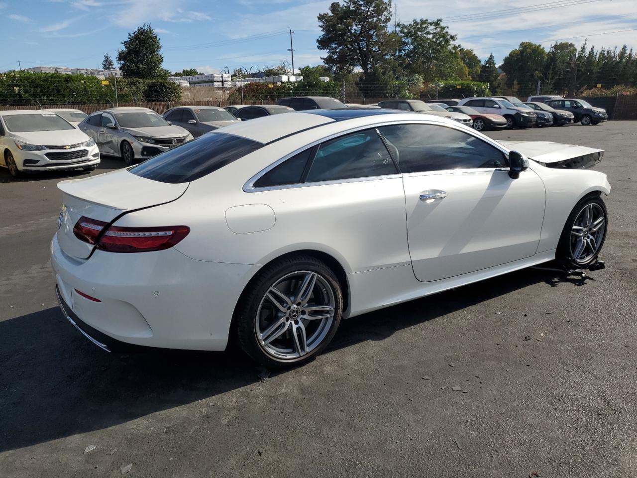 2018 Mercedes-Benz E 400 - Фото 3