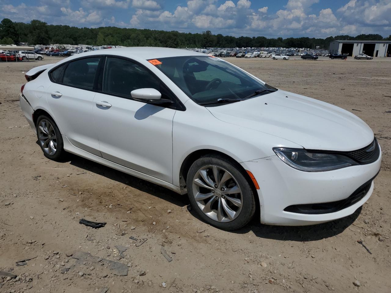 2015 Chrysler 200 S - Image 4