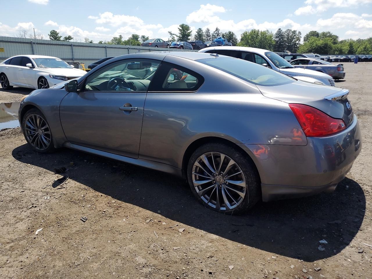 2013 Infiniti G37 - Image 2