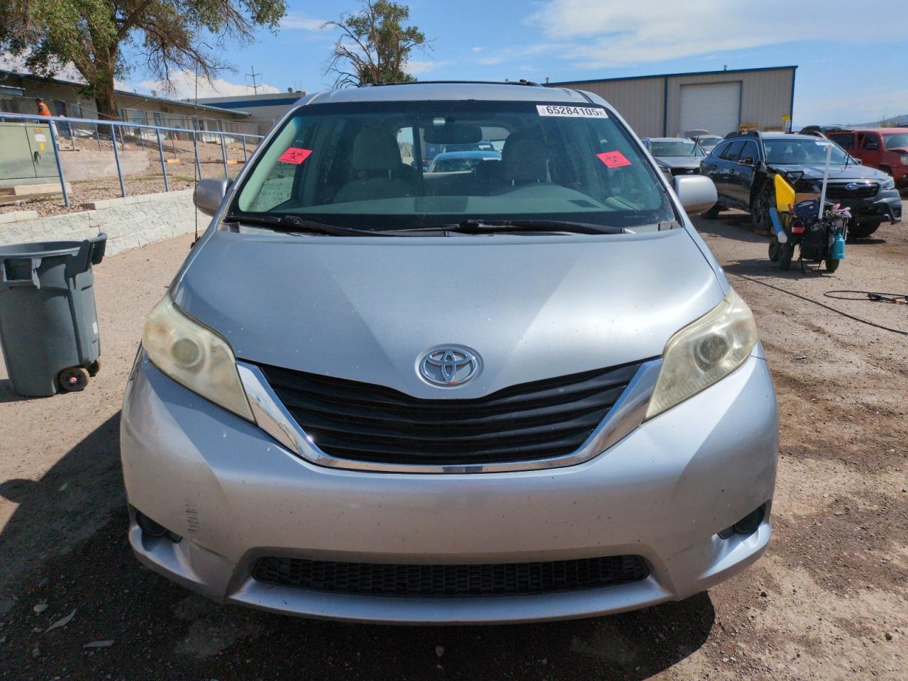 2013 Toyota Sienna Le - Image 5