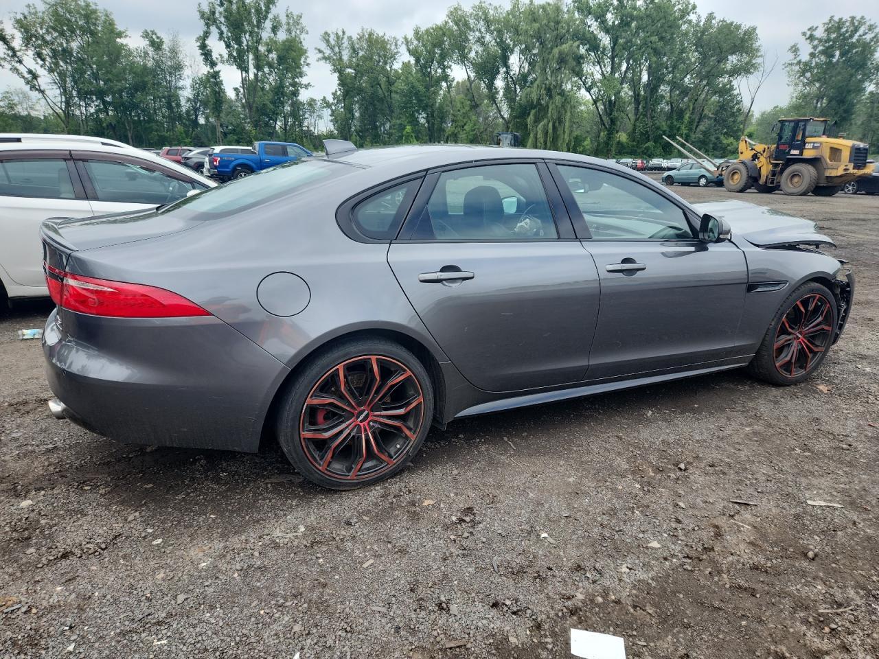2017 Jaguar Xf S - Image 3