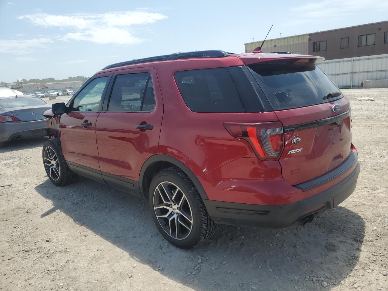 2018 Ford Explorer Sport - Фото 2