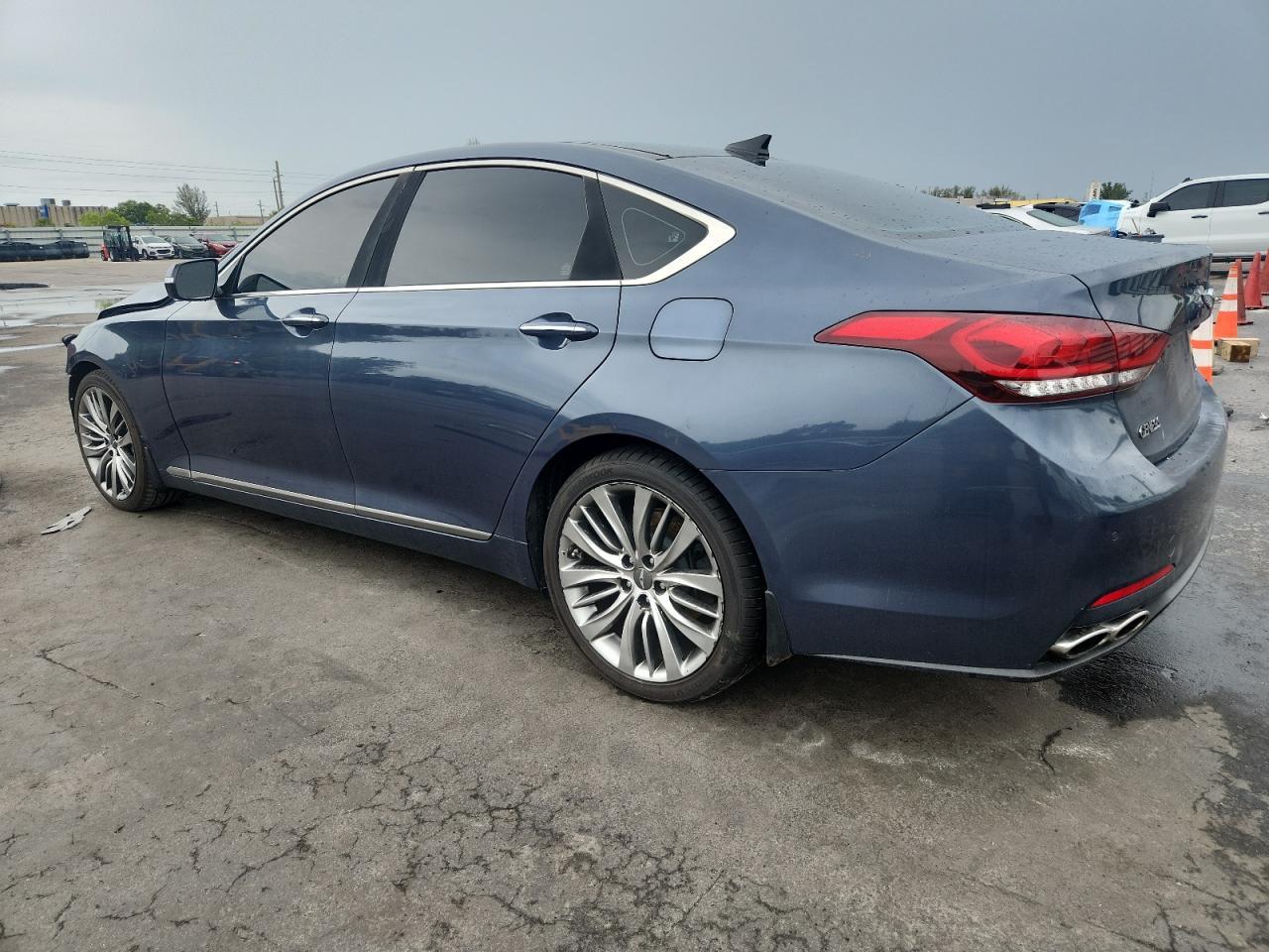 2015 Hyundai Genesis 5.0L - Фото 2